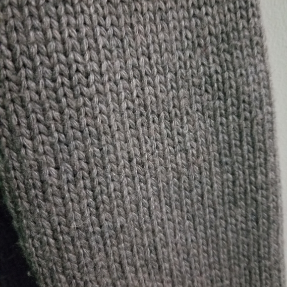 Women's Zip-Up Sweater - Picture 4 of 4